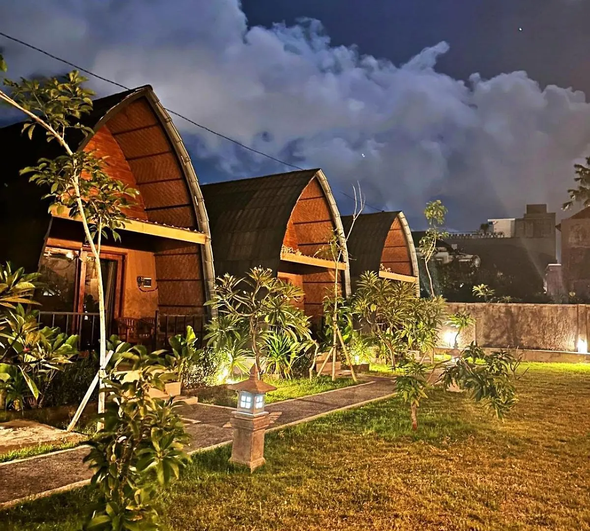 Lodge Yogasari Villa Seminyak Indonesia